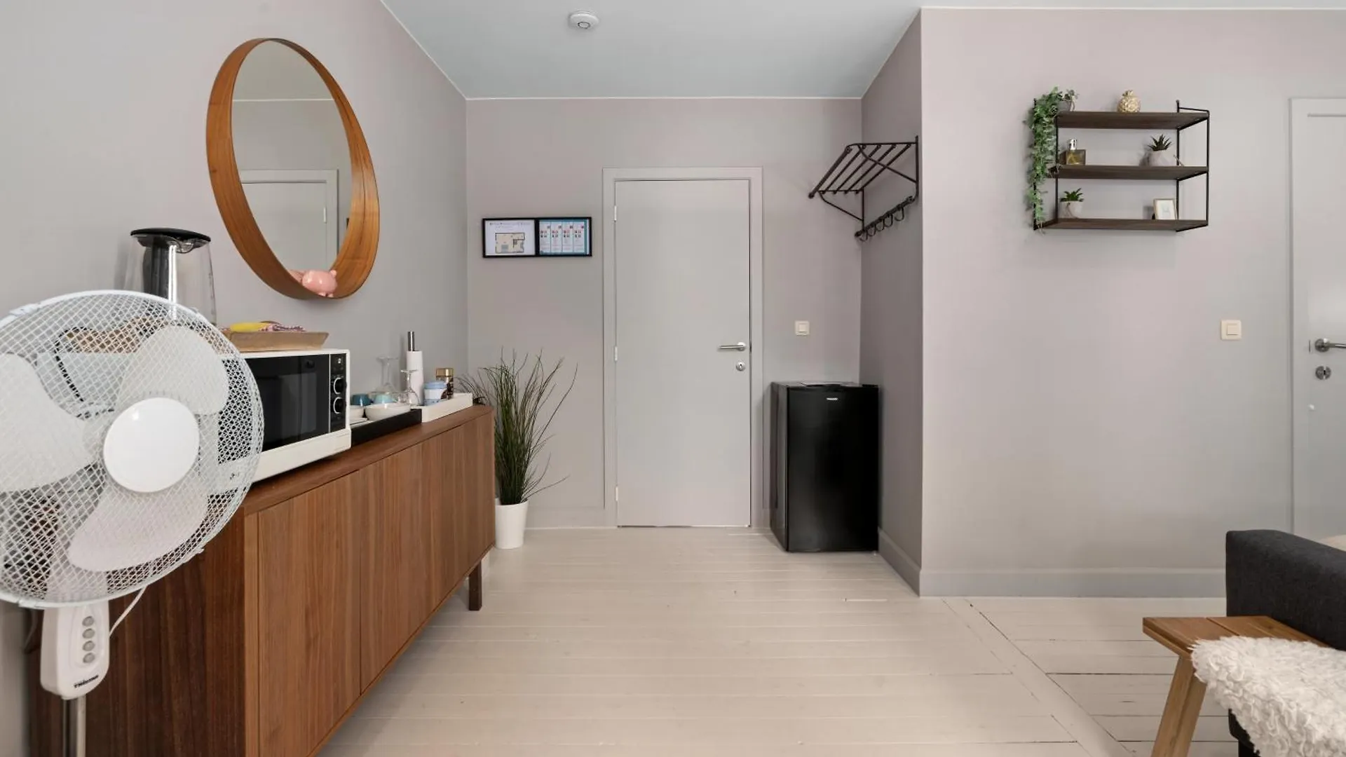 Spacious Guest Suites near Historic Market - 5 Min Walk Brujas Bélgica